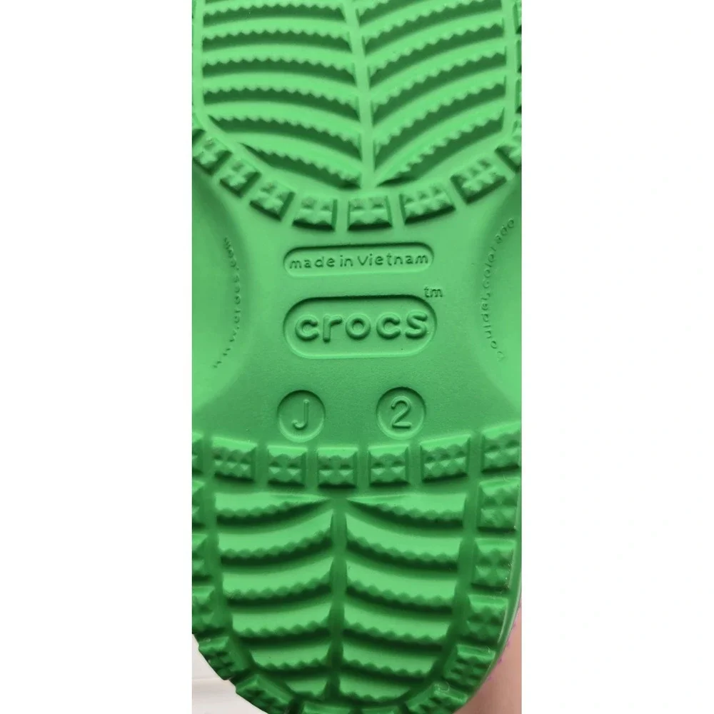 Crocs Kids' Size‎ J2 Barney Classic Clog Limited Edition Big Kids NWOT